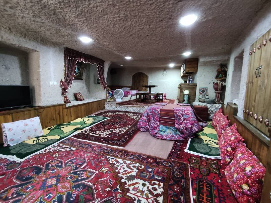 کریم کیانی - واحد سنتی