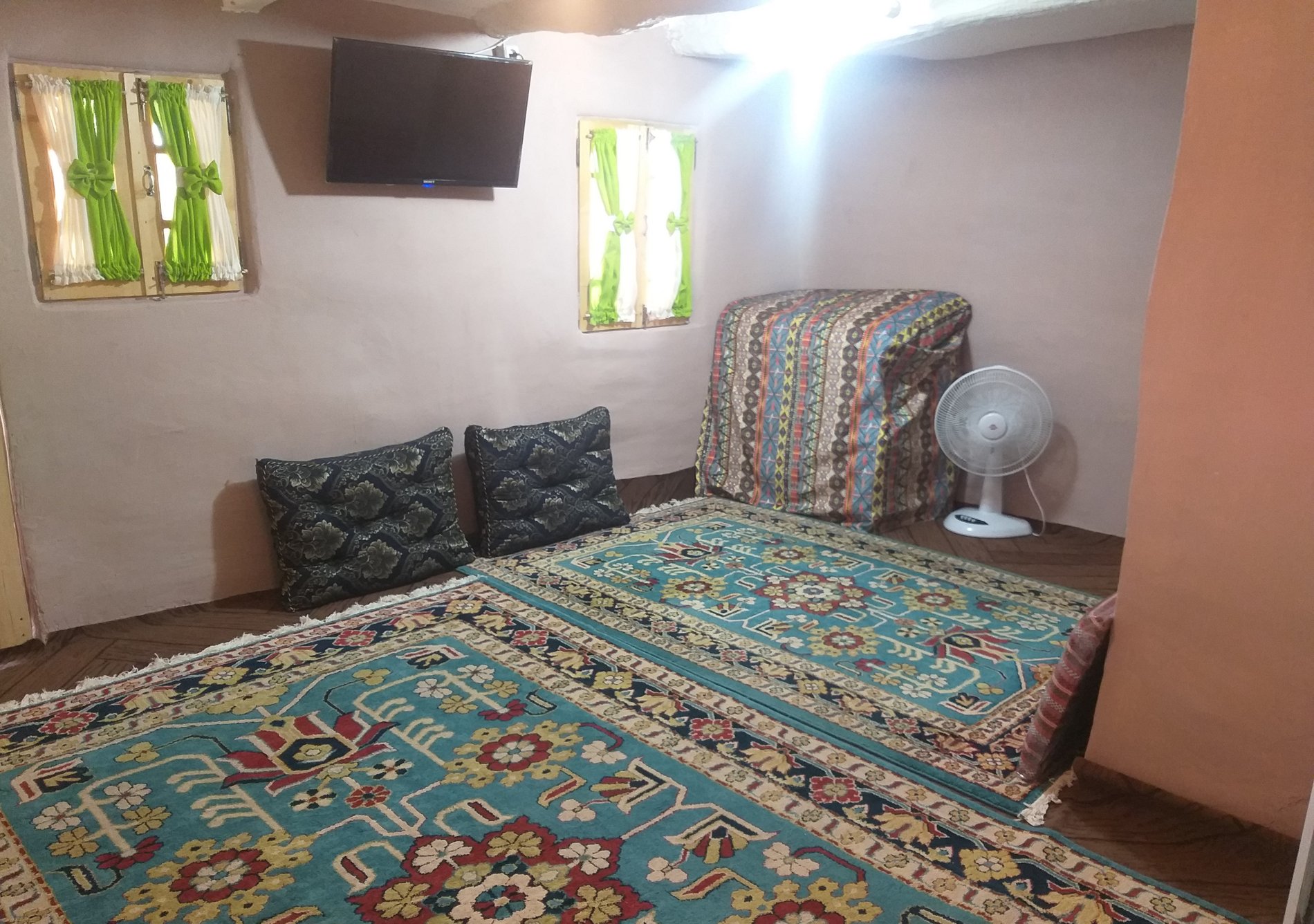 بوم گردی تلار سر - واحد کاتیک - داخلی