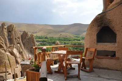 بومگردی دوخوابه صخره ای تورال کندوان