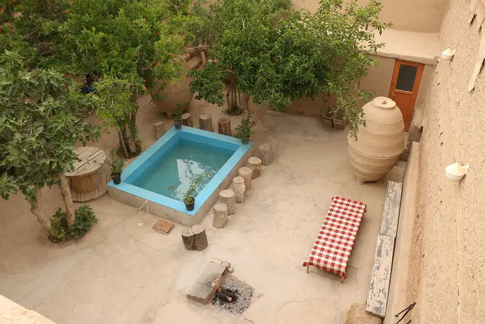 بوم گردی خانه ناصر لشکر - واحد چهار - حیاط