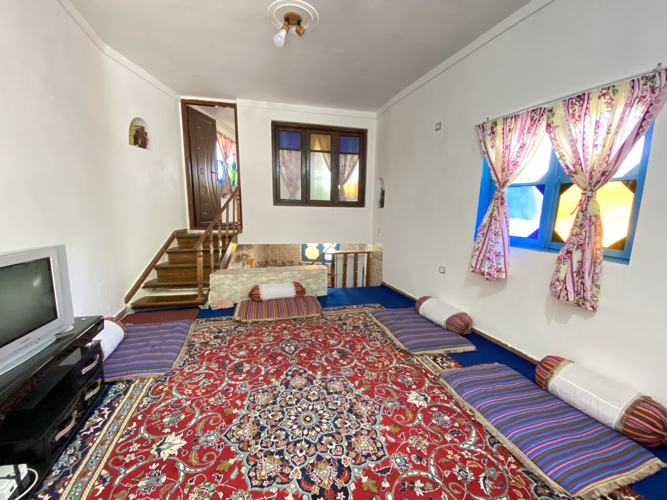 اقامتگاه سنتی یاقوت - کلبه توت ۲ - اتاق