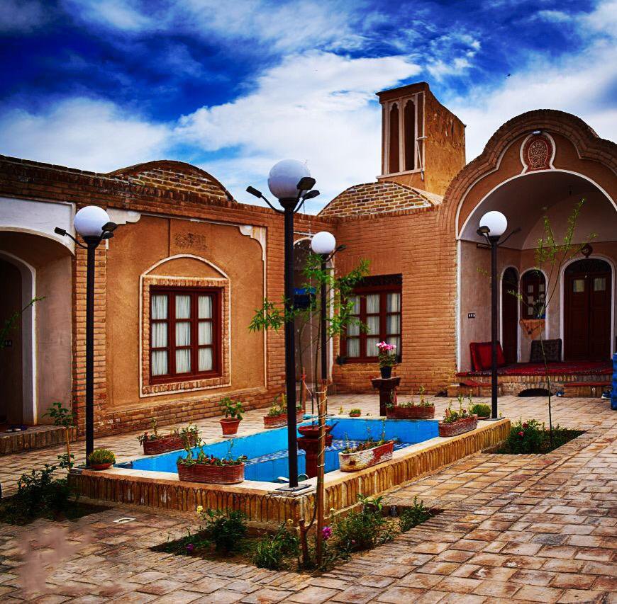 گلستان ادیب - اتاق امید