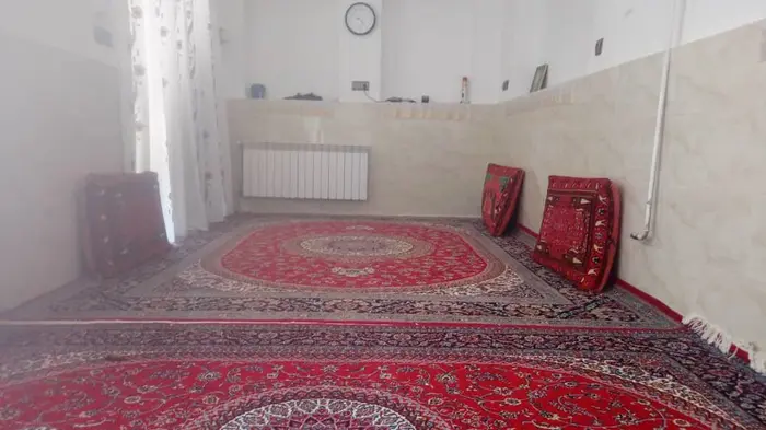 بوم گردی حافظ ورزنه - واحد کف خواب