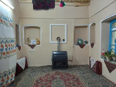 بومگردی استو - واحد ۱