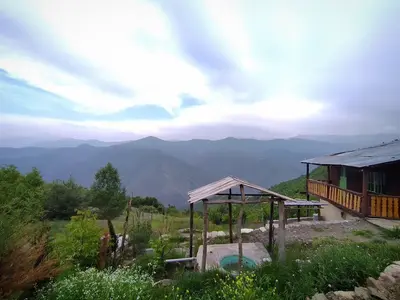 کلبه دوخوابه باغ صنم