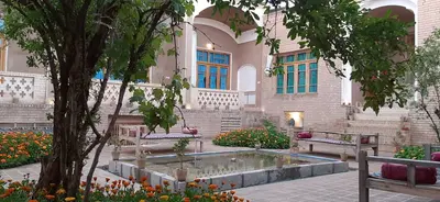 بومگردی سرای آقا محمد - واحد دوتخته بابونه