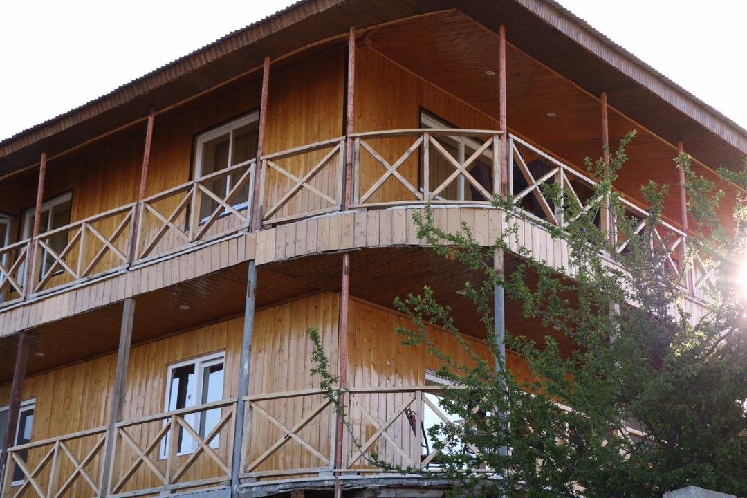 دوخوابه جنگلی ملج 1 - نمای کلبه