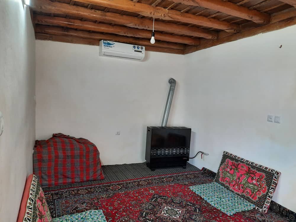 بوم گردی مین سی - واحد کترا - نشیمن