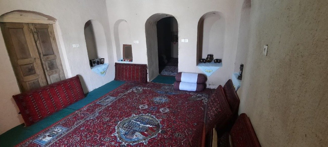 بوم گردی آناده - واحد مشتی نصرت اله