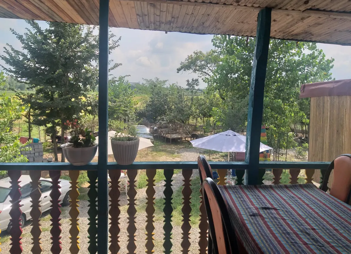 بوم گردی تلار سر - واحد کاکلی - تراس