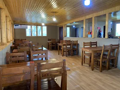 بومگردی عنبر بو - واحد 8