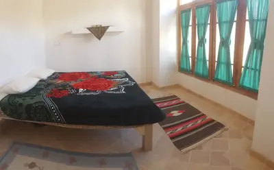 بومگردی سرای آقا محمد - واحد دوتخته بابونه