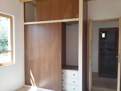 کلبه یک خوابه جنگلی واز