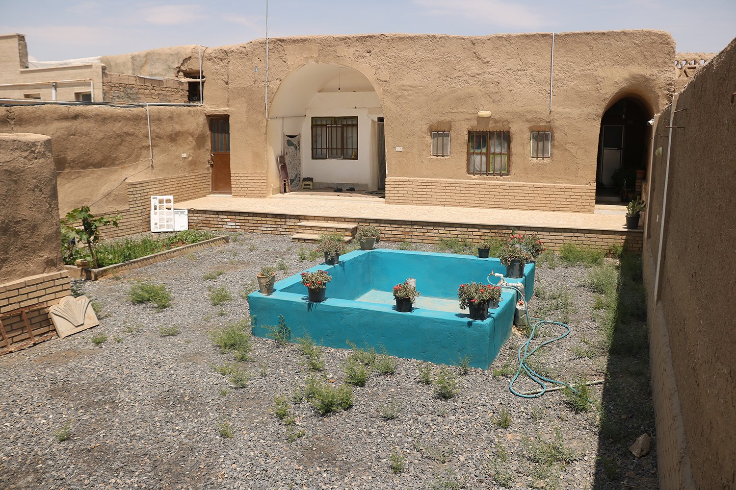 بوم گردی خانه کله - واحد 3 - حیاط