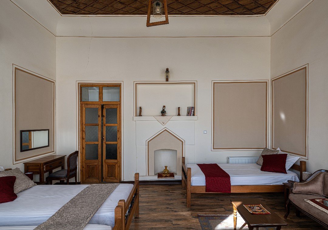 اقامتگاه سنتی میدان کوچک - واحد انارستان