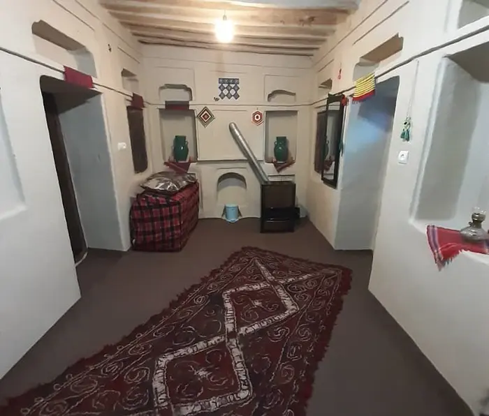 بوم گردی بام ساسنگ مینودشت - واحد بهار 3