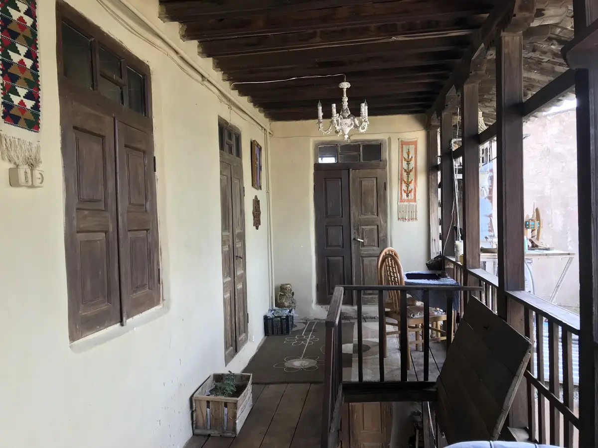 بوم گردی پیتک قلعه - واحد هره ماه - ایوان مهتابی