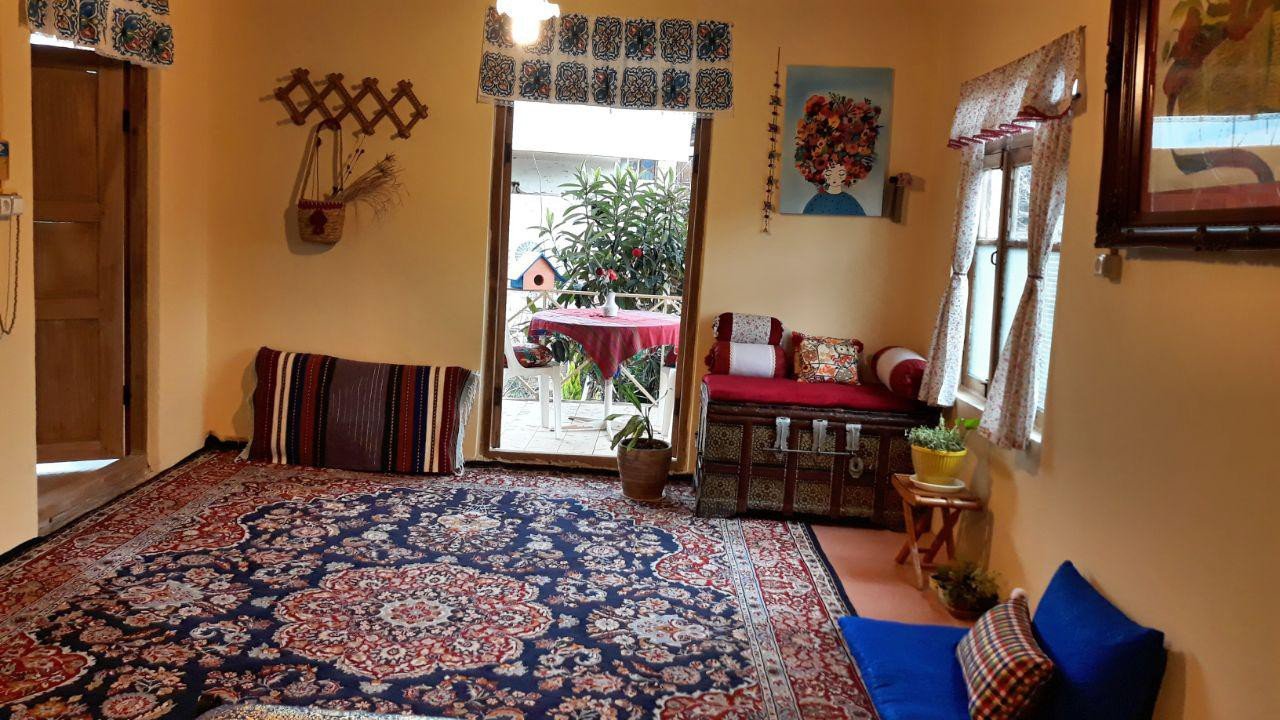 آوش - کلبه راش، واحد آبی