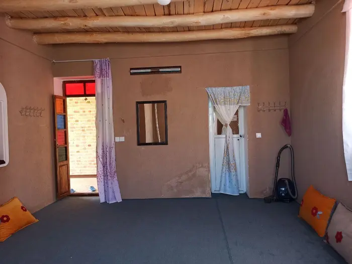 بوم گردی گل عاشق - بید ۴ - داخلی