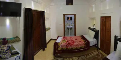 بومگردی تاج الملوک - واحد سوسن