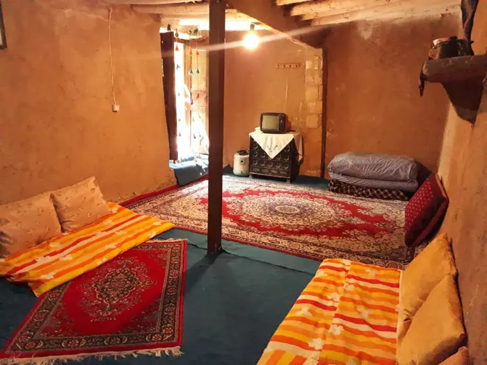 بوم گردی آوردگاه ابرده - ترنج - اتاق