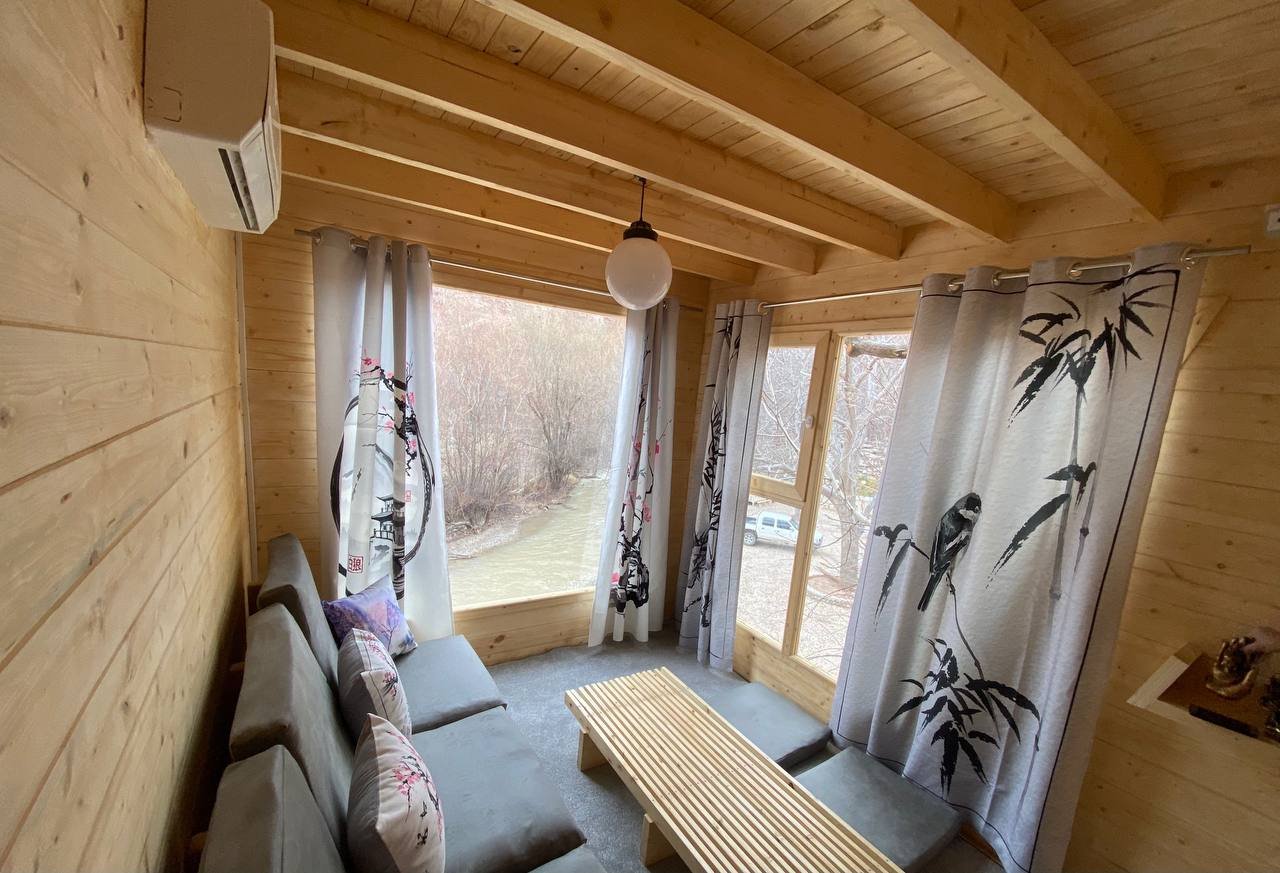 حاج محمد فیروزکوه - واحد ژاپنی - اتاق