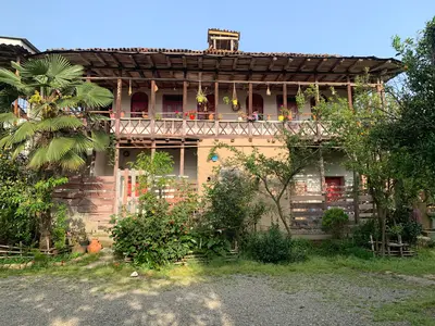 بومگردی می شیم - شلتوک طبقه پایین