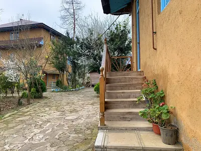 بومگردی عنبر بو - واحد 8