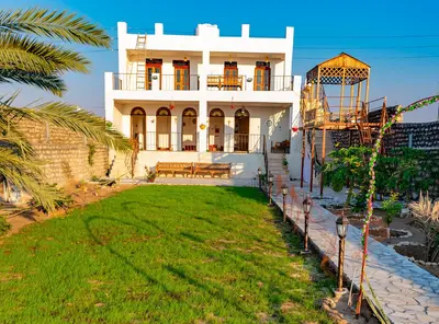 بومگردی پنج دری بربو - واحد آبی