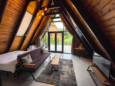 کلبه فلت زانوس - واحد میچکا