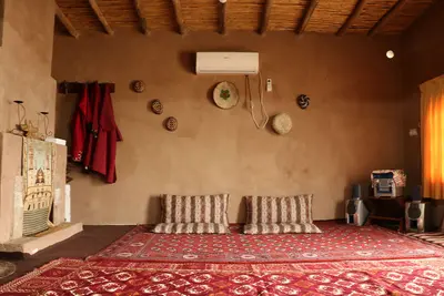 بومگردی اق اوی - واحد یک