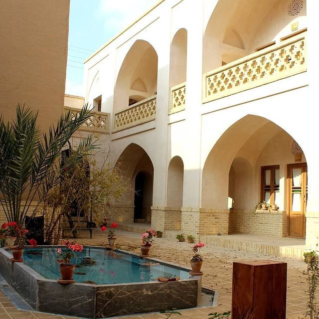 سرای طاق چشمه - واحد لاله - نمای ساختمان