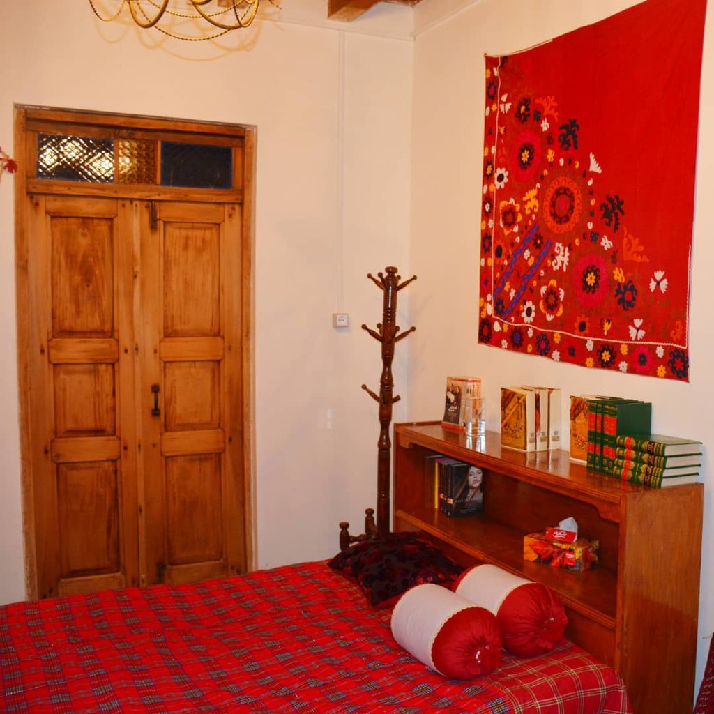 آوش - واحد راش قرمز