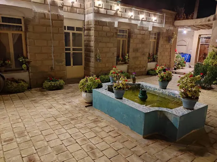 بوم گردی ریحان - واحد 1 - فضا