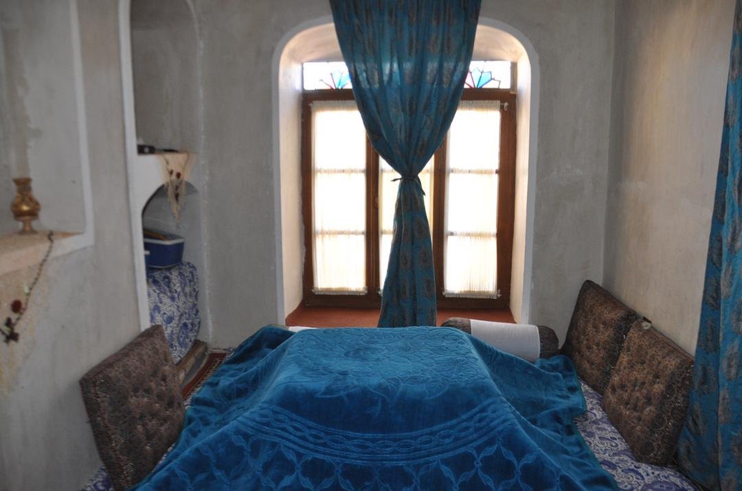 گلستان ادیب - واحد شادمانی