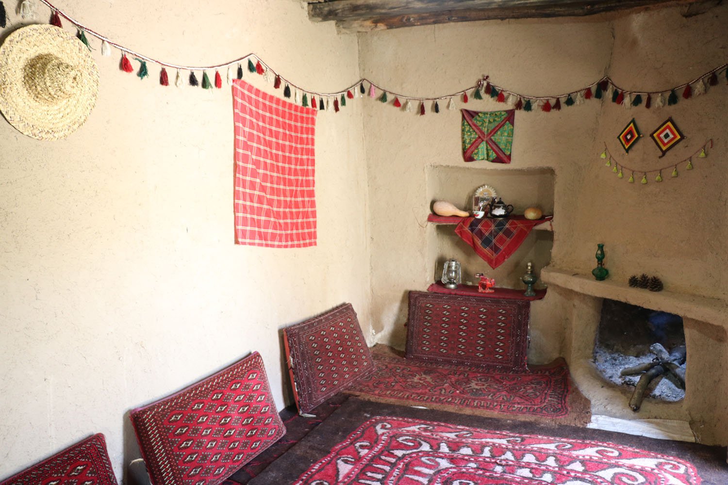 اقامتگاه سنتی ترکمن یاشار - اتاق پنج نفره (1)