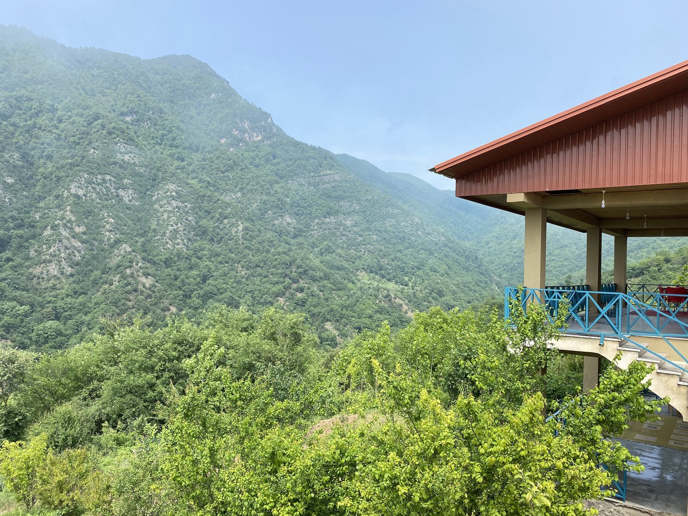 ریگ چشمه - واحد طبقه دوم - نمای ساختمان