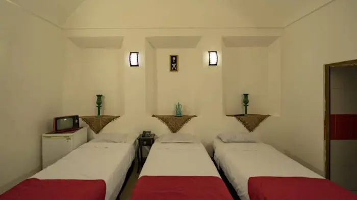 بوم گردی نقره یزد - واحد 105 - اتاق105