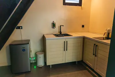 کلبه فلت زانوس - واحد سرخدار