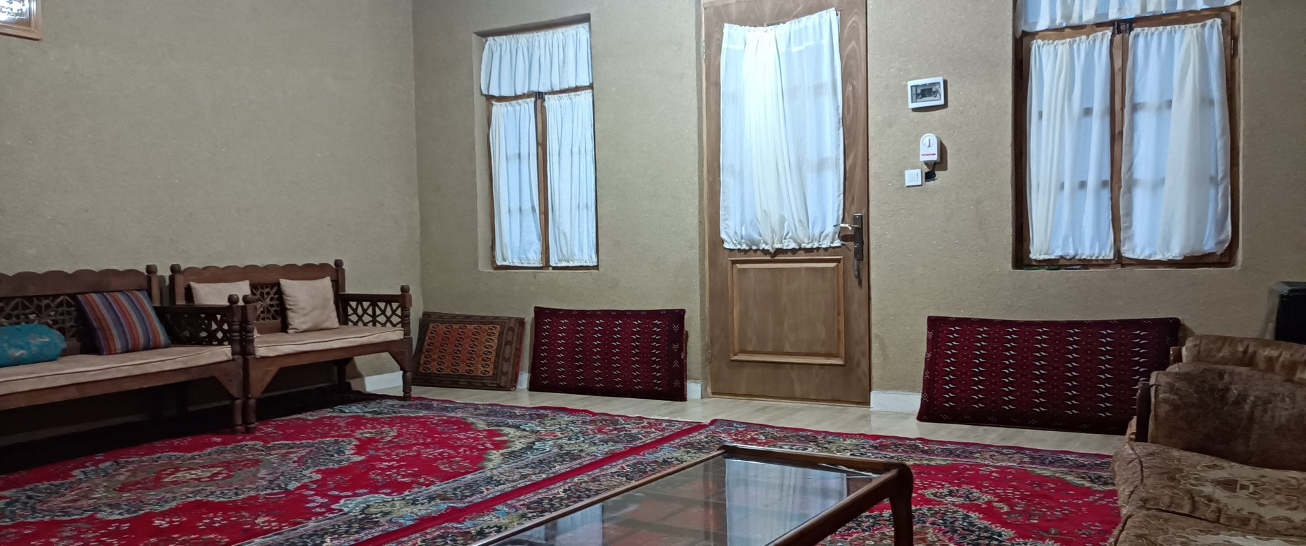 بوم گردی عمارت توسکا - واحد 4 سنتی - داخلی