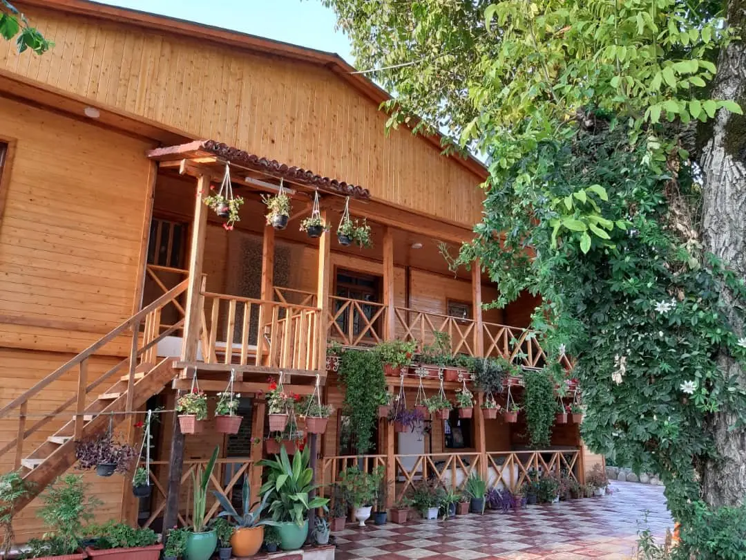 بوم گردی کبودوال-واحد بالا - نمای بیرون