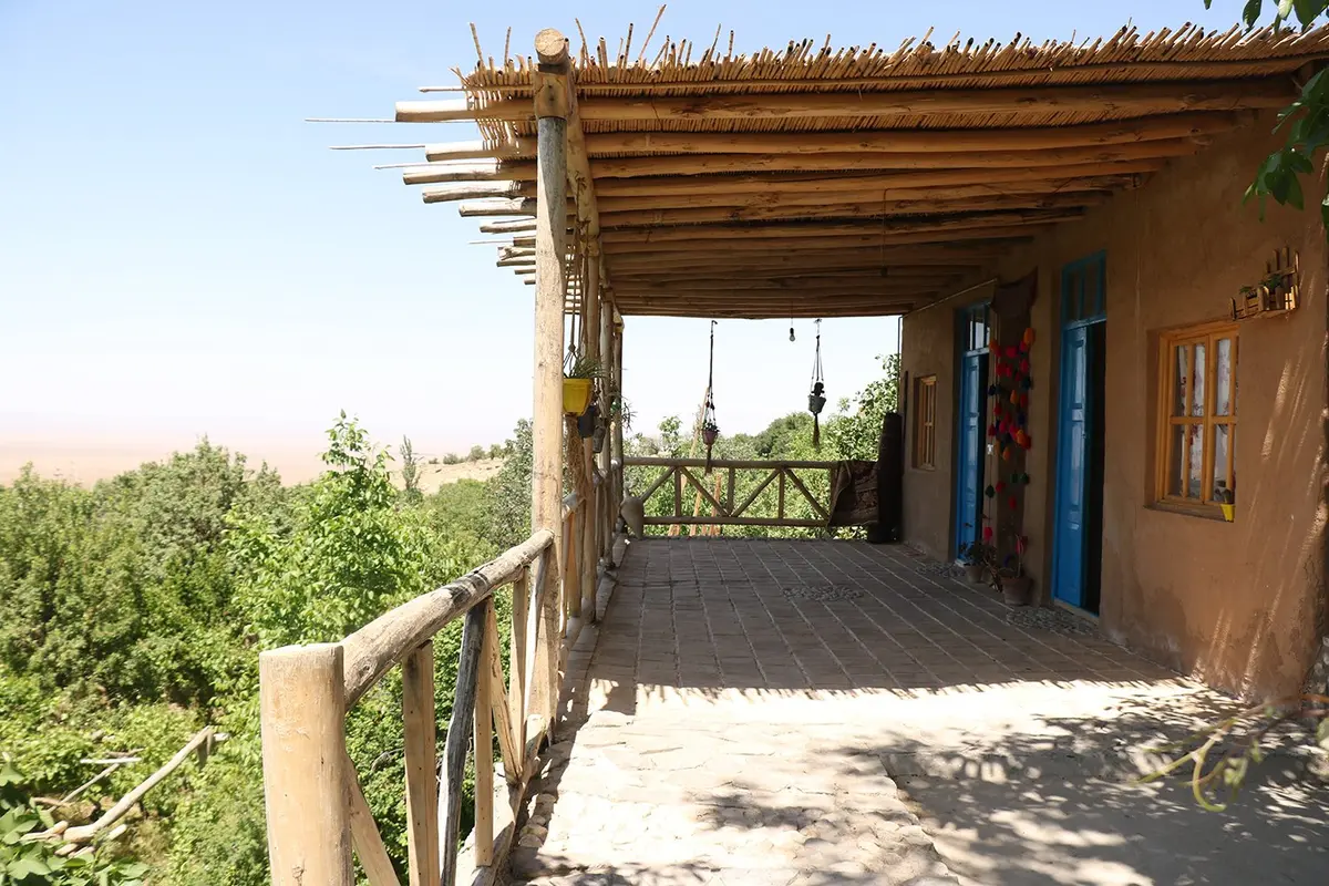 بوم گردی کوچه باغ باصفا واحد یک - تراس