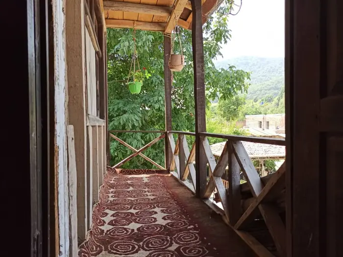 میرزا شموشک - انجیلی طبقه اول - بالکن