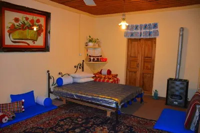 بومگردی آوش - کلبه راش، واحد آبی