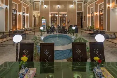 بومگردی نقره یزد - اتاق102