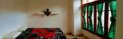 بومگردی سرای آقا محمد - واحد دوتخته بابونه