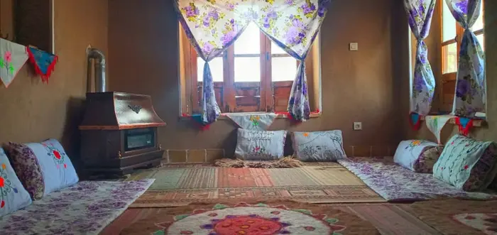 بوم گردی بومگردی باغ انار - اتاق همکف ۲ - اتاق