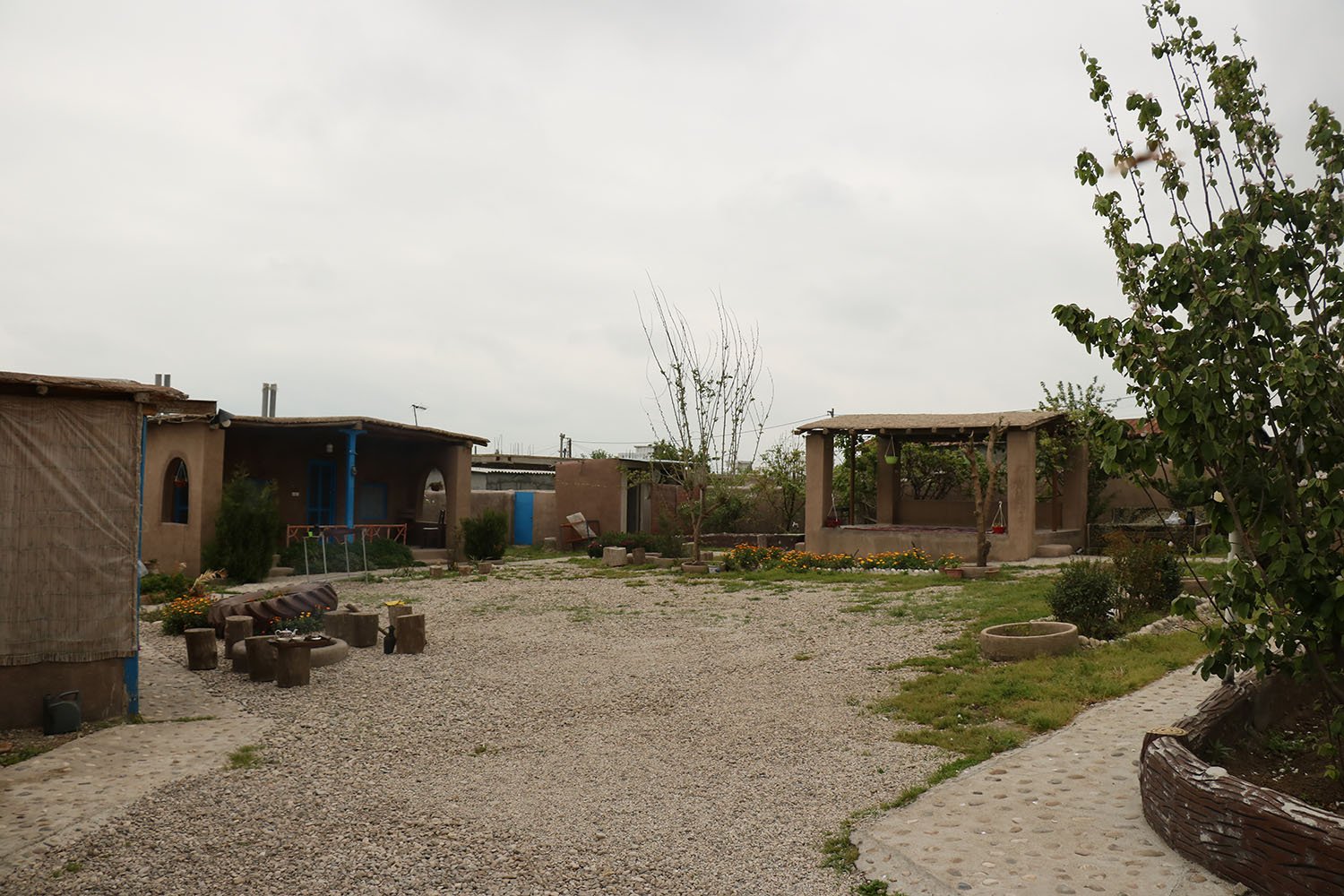 بومگردی اق اوی - آق اوی - واحد یک