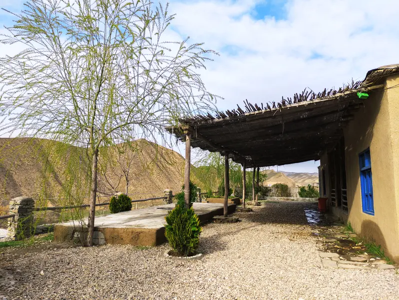 بوم گردی ترکمن اوی خالد نبی - اتاق سنتی 1 - نمای بیرون