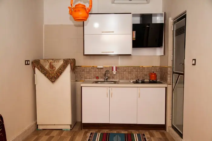 اقامتگاه سنتی مزرعه آفتابگردان - اتاق ۲نفره - آشپزخانه